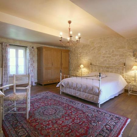 Chambre D'Hotes Spacieuse, Salle De Bain Privative Saint-Michel-de-Fronsac Exterior photo