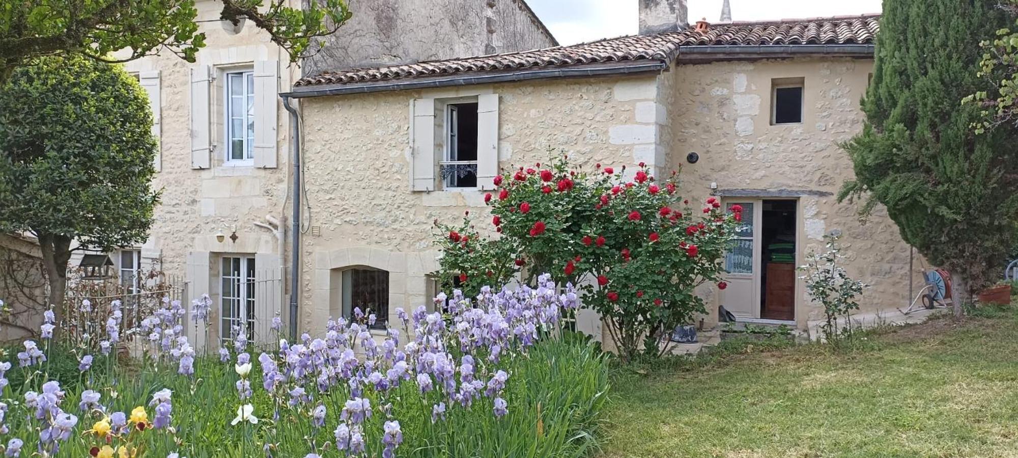 Chambre D'Hotes Spacieuse, Salle De Bain Privative Saint-Michel-de-Fronsac Exterior photo