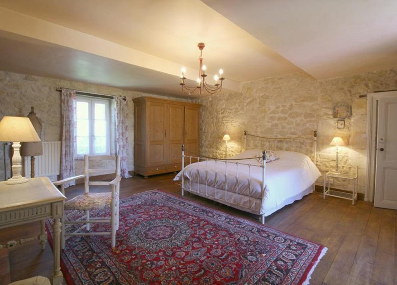 Chambre D'Hotes Spacieuse, Salle De Bain Privative Saint-Michel-de-Fronsac Exterior photo